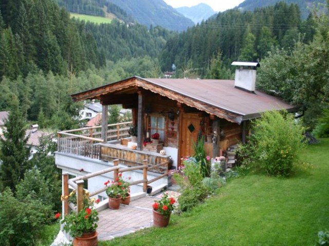 Ferienhaus & Ferienwohnungen Joel